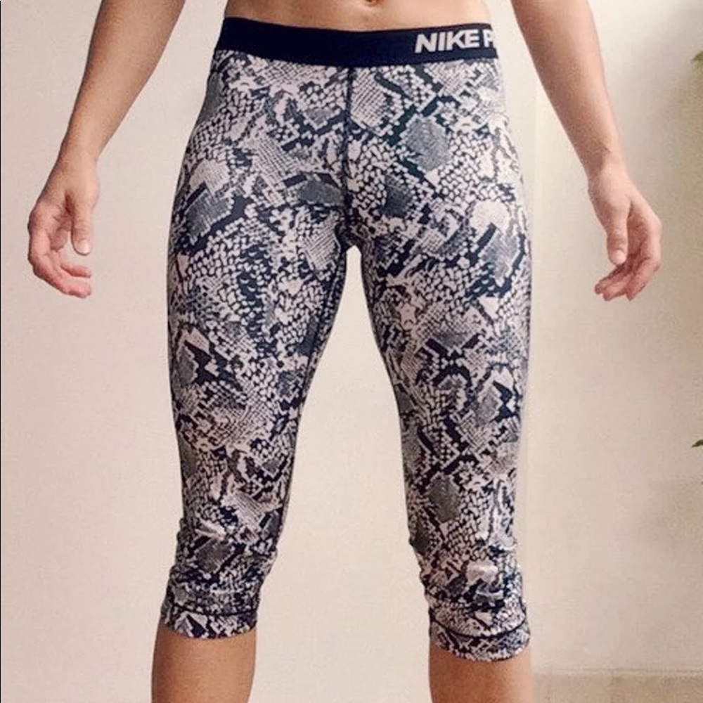 Nike Pro capri Leggings🌸